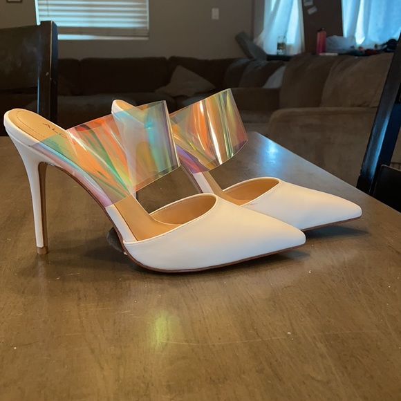 Heels - Picture 2 of 3